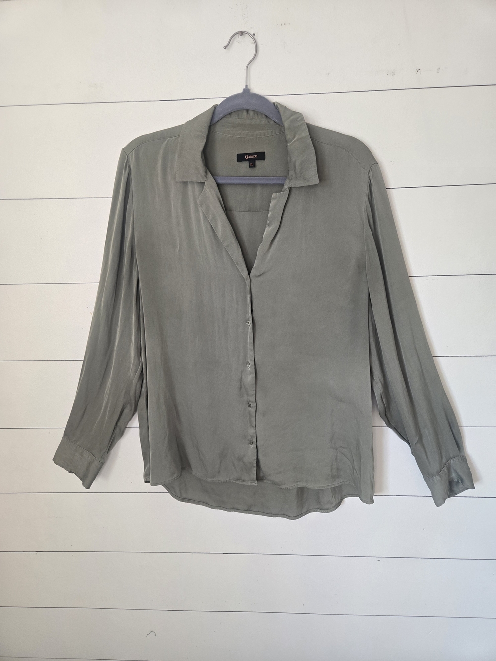 Quince Womens XL Long-Sleeve Button-Up Shirt — Sage Green 100% Silk